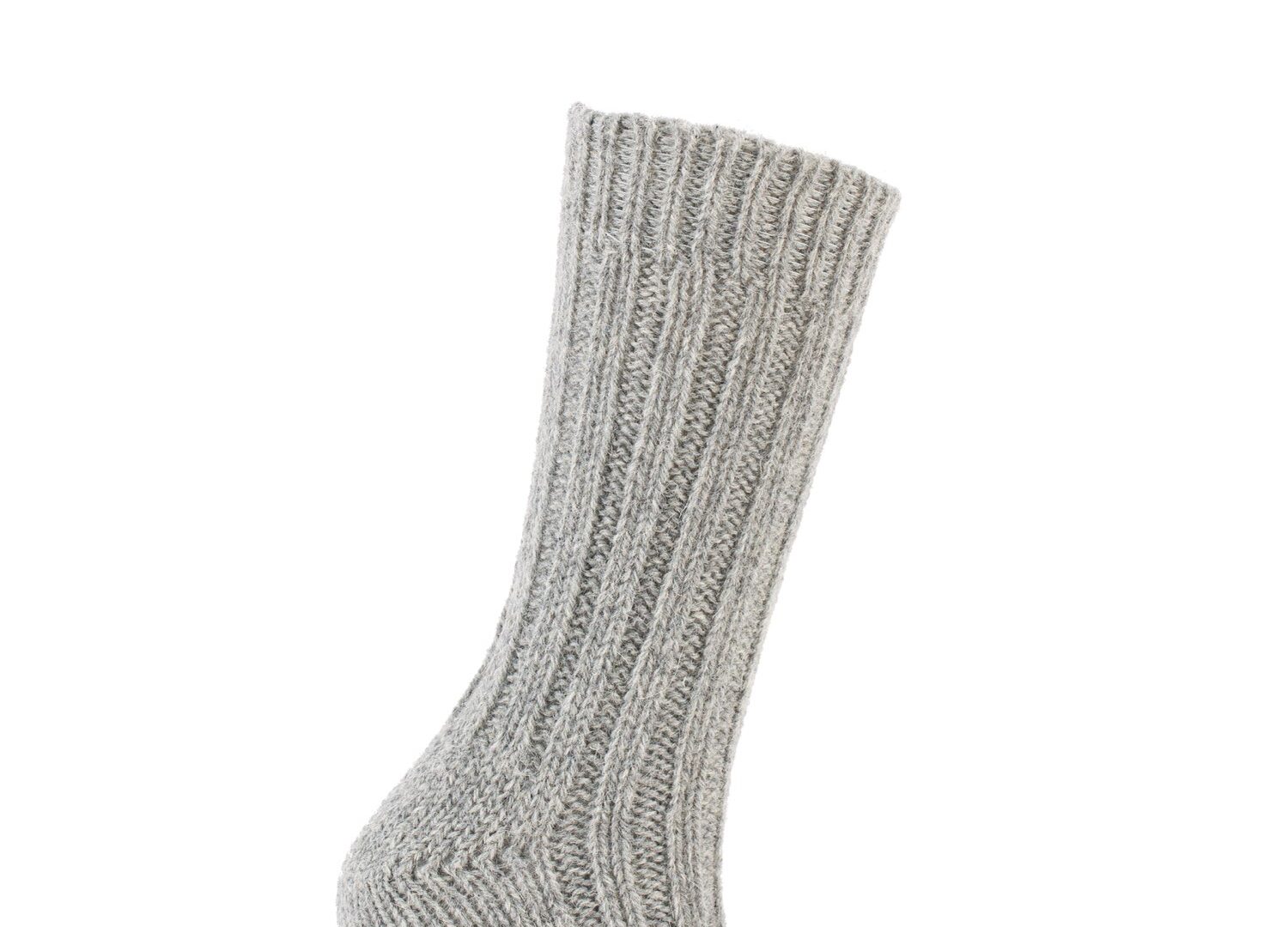 Calza in fibre naturali con tinte naturali